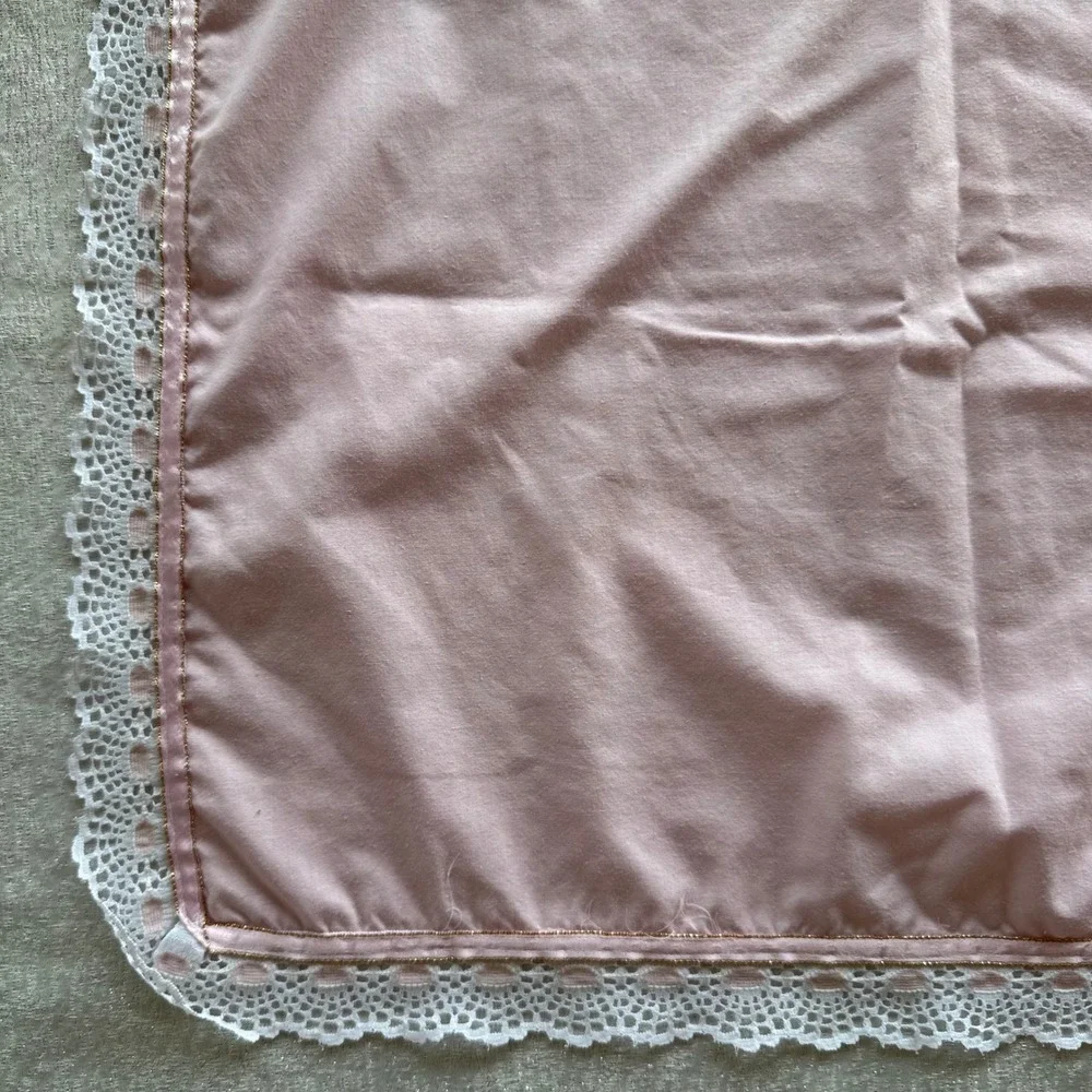 Vintage Pink Baby Blanket Lace Trim Girl Floral Bow 40x33